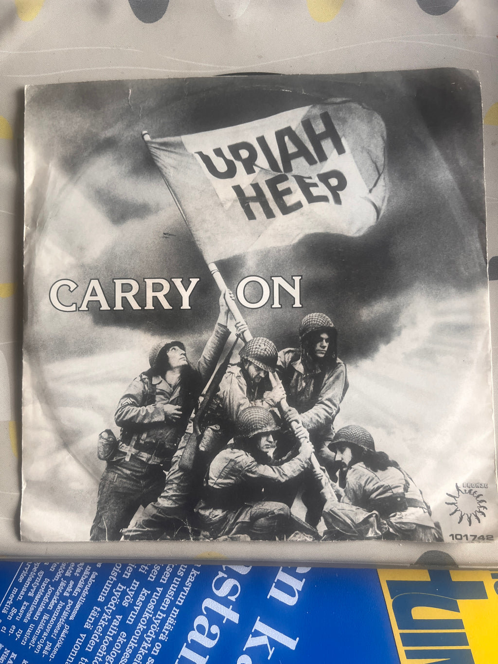 Uriah Heep – Carry On 7" Single