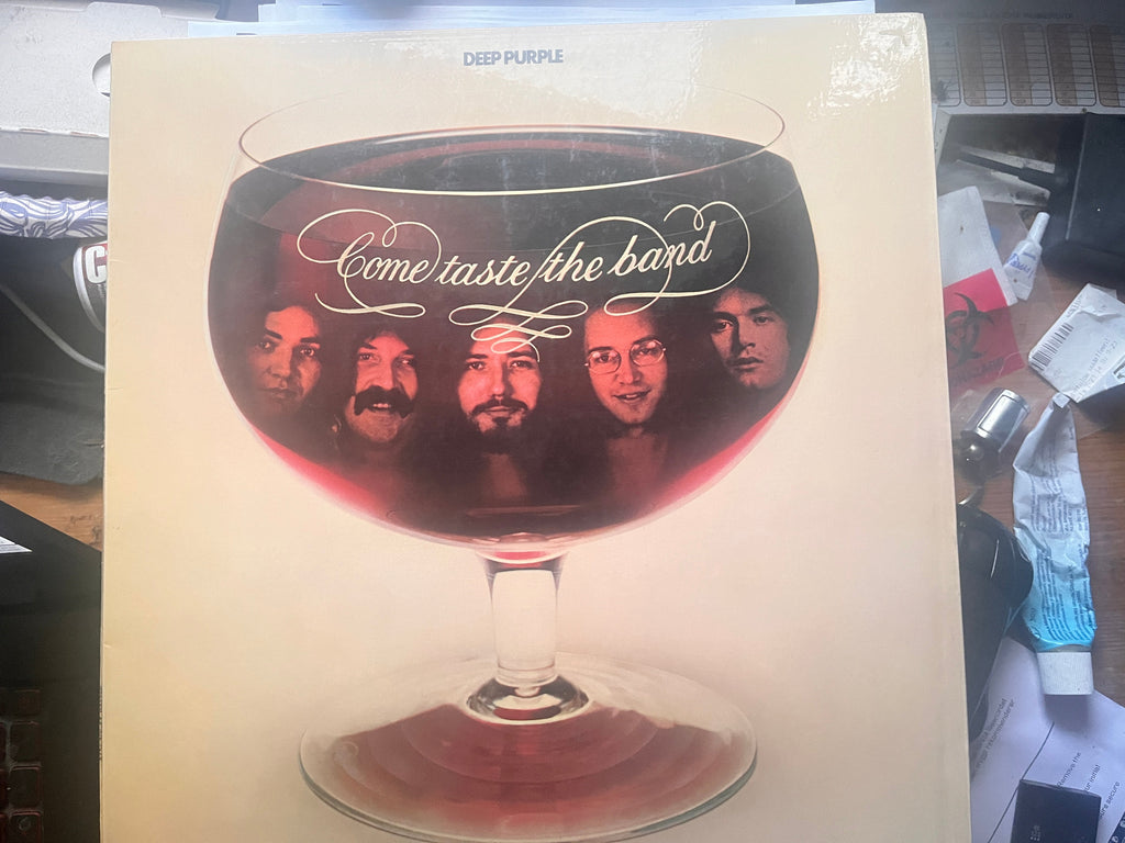 Deep Purple Come Taste the Band - sisäkansi 1