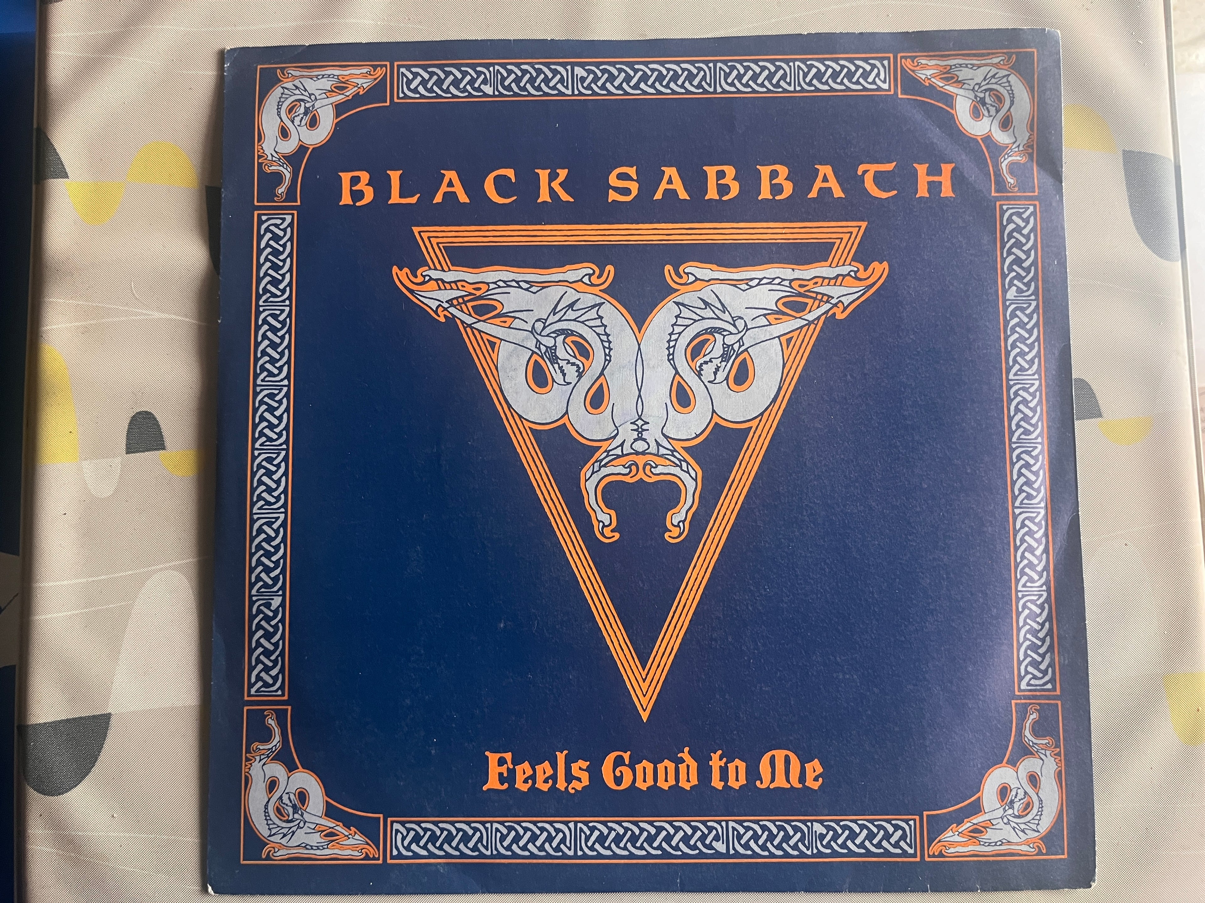 Black Sabbath: Feels Good To Me 7"single /Paranoid-live